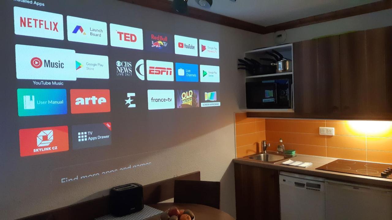 Apartamento Superb View+Swim Pool+Smart Tv+Netflix+Projector Huez Exterior foto