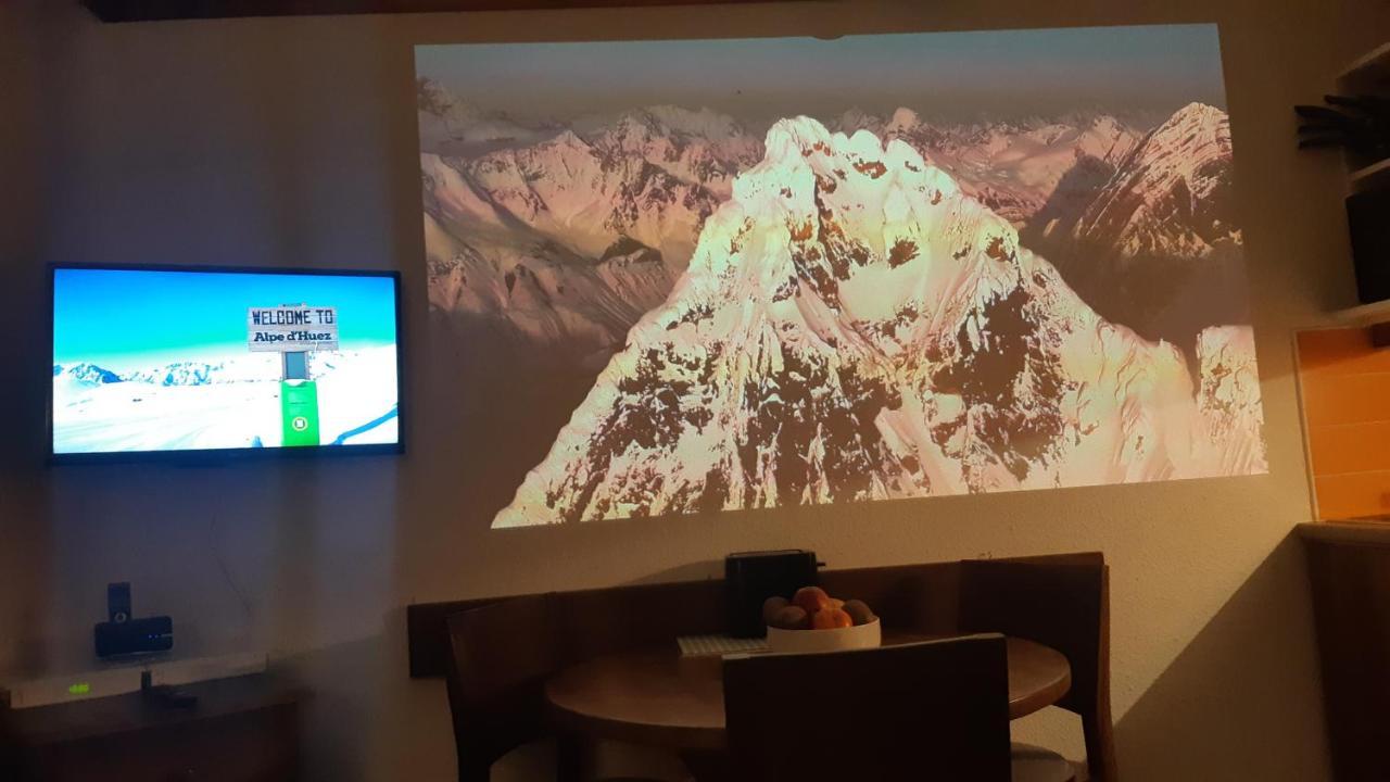 Apartamento Superb View+Swim Pool+Smart Tv+Netflix+Projector Huez Exterior foto